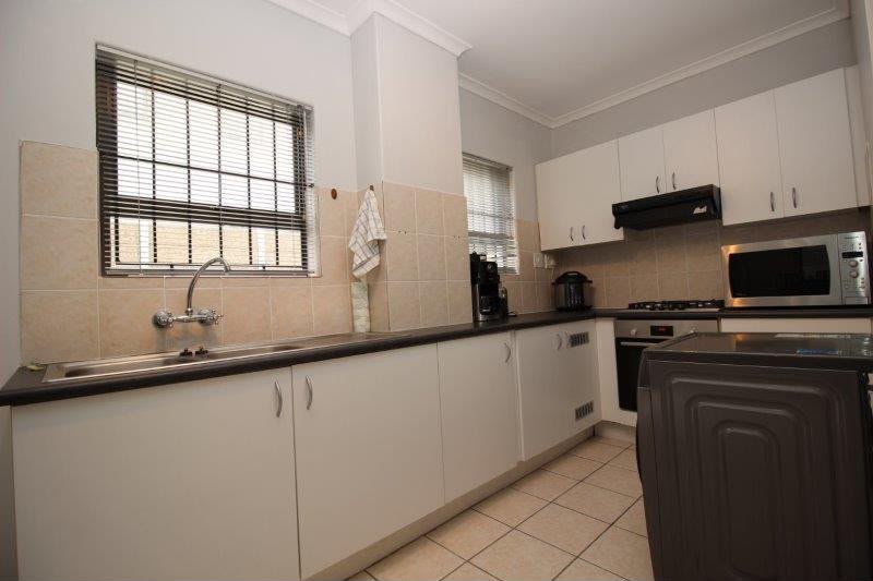 To Let 3 Bedroom Property for Rent in Parklands Western Cape